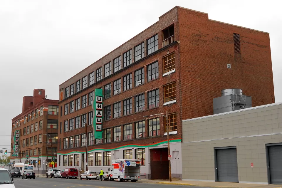 Building in Washington Avenue Historic District